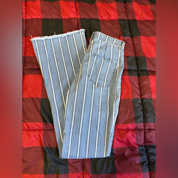 Size 28L flare jeans. High waisted. Very stretchy. - Picture 1 of 2